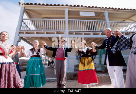 Monterey California, Fishermans Wharf Customs House Storia Fest Monterey periodo costume CA034, i visitatori viaggio viaggio turismo turistico punto di riferimento Foto Stock