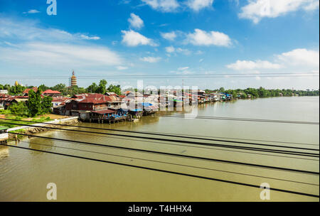 Paesaggio fluviale a nord della Thailandia Foto Stock