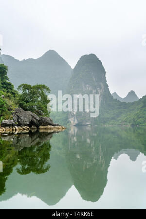 Trang un paesaggio panoramico complesso in Vietnam Foto Stock