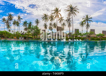 Vista di Loh Samah Bay, Phi Phi island, Thailandia Foto Stock