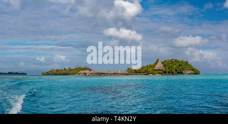 Bora Bora paesaggio antenna Polinesia francese panorama blue lagoon bungalow Overwater resort di lusso Foto Stock