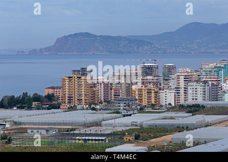 Vista del quartiere Mahmutlar, Alanya, Provincia di Antalya, Turchia Foto Stock