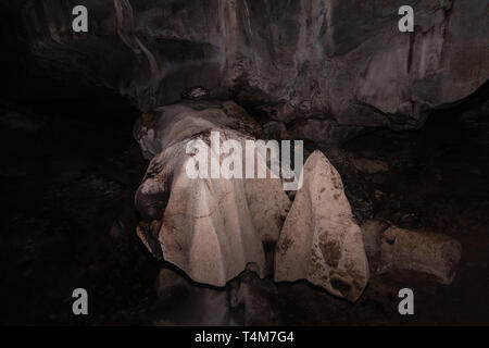 All'interno della Grotta del Vento vicino a Kuching, Sarawak, Borneo Foto Stock