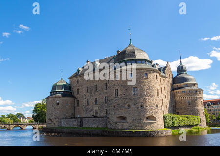 Orebro Castello alla soleggiata giornata estiva, Svezia Foto Stock