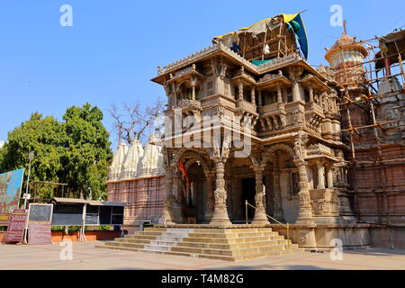 L'entrata del tempio Hutheesing in Ahmedabad, Gujarat, India. Foto Stock