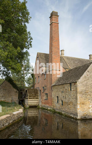 Vecchio Mulino museo, Lower Slaughter, villaggio Costwold, Cheltenham, Inghilterra, Regno Unito Foto Stock