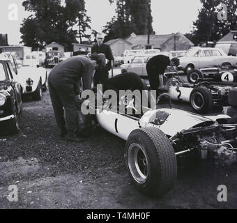 Anni sessanta, storico motor racing al Crystal Palace il circuito di gara nel sud di Londra, London, England, Regno Unito Foto Stock