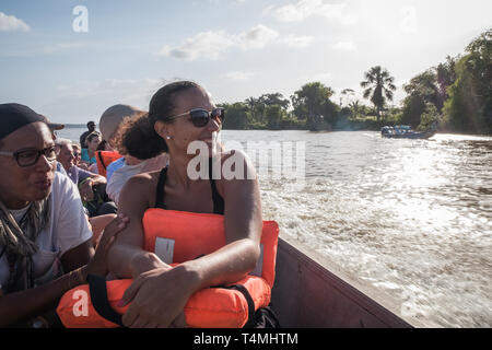 Maroni fiume vicino a Saint-Laurent, Guyana, Saint-Laurent-du-Maroni, Francia Foto Stock