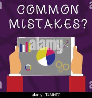 Parola di scrittura di testo comuni errori questione. Business photo presentazione di ripetere atto o sentenza sbagliata o mani sbagliate Holding Tablet con Search Engi Foto Stock