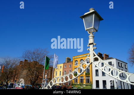 Ponte di Hapenny Foto Stock