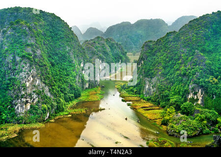 Trang un paesaggio panoramico complesso in Vietnam Foto Stock