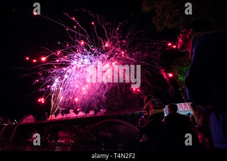 Fuochi d'artificio durante il Festival Lent a Maribor, Slovenia, uno dei più grandi in Europa feste all'aperto, 1 Luglio 2018 Foto Stock