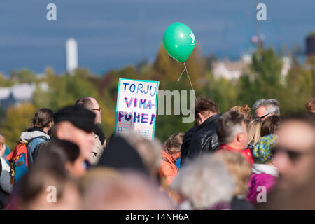 Helsinki, Finlandia - 24 Settembre 2016: Peli poikki - Rikotaan hiljaisuus - rally di protesta contro il razzismo e l'ala destra la violenza degli estremisti di Helsinki Foto Stock