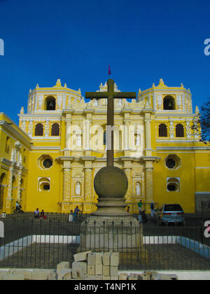 Vista Extrior a sacade di Iglesia Iglesia de la Merced - 22 febbraio 2010 Antigua, Guatemala Foto Stock