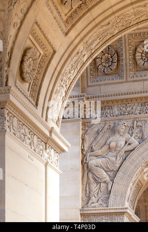 Gli archi e i dettagli di Arc de triomphe du Carrousel, Parigi, Francia Foto Stock