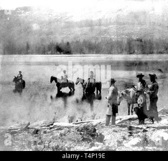 Nevada - Storia - Tahlac Mountain, caduto foglie il lago e la valle del lago Tahoe ca. 1866 Foto Stock