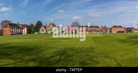 Kings School, Macclesfield su una luminosa e soleggiata mattina di aprile Foto Stock