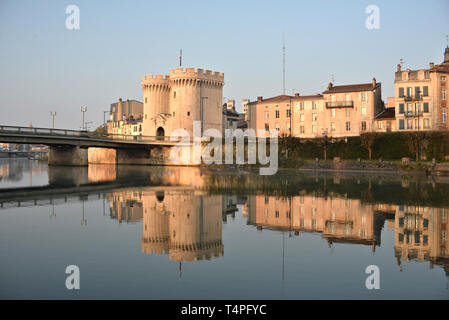 La porta Chaussée (Chaussée Gate), Verdun, Francia. Fortificata per la città vecchia. Foto Stock