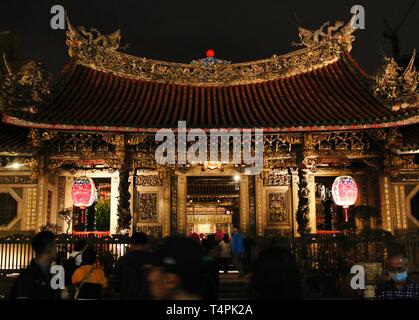 Ho preso queste foto durante il mio viaggio a Taiwan di quest'anno, e ho trovato la città è viva e piena di amore. Foto Stock