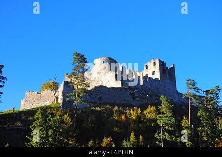 Rovine del Castello di Ehrenberg Reutte, Tirolo, Austria, Europa Foto Stock