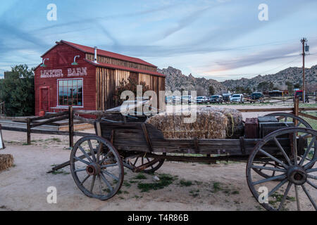 Famoso Pioneertown in California la sera - CALIFORNIA, STATI UNITI D'America - 18 Marzo 2019 Foto Stock