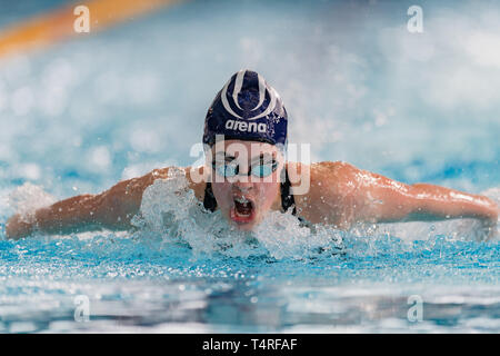 Glasgow, Regno Unito. Xviii Apr, 2019. Betsy Mago di Northampton compete in Womens aprire 200m Butterfly durante il terzo giorno del British Swimming Championships 2019 a Tollcross International centro nuoto il giovedì 18 aprile, 2019 a Glasgow in Scozia. Credito: Taka G Wu/Alamy Live News Foto Stock