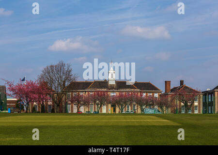 Kings School, Macclesfield su una luminosa e soleggiata mattina di aprile Foto Stock