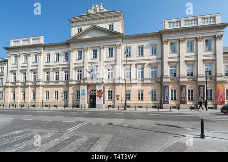 Varsavia, Polonia. Aprile, 2018. Una vista della facciata della Aleksander Zelwerowicz Accademia Nazionale di Arte Drammatica edificio Foto Stock