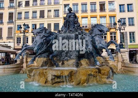 La fontana di Bartholdi a Place des Terreaux a Lione, Francia Foto Stock