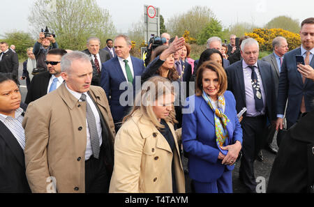 Camera dei rappresentanti degli Stati Uniti speaker Nancy Pelosi a Bridgened in Co Donegal, come parte del suo quattro giorni di visita in Irlanda e in Irlanda del Nord. Foto Stock