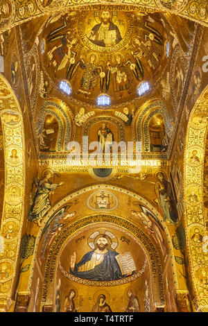 Mosaici bizantini della Cappella Palatina (It. Cappella Palatina) nel Palazzo Reale di Palermo, Italia Foto Stock