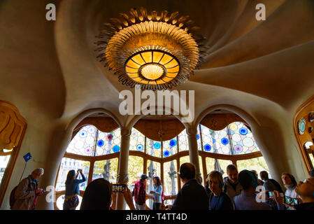 Interno della Casa Batlló, un edificio progettato da Gaudì a Barcellona, Spagna Foto Stock