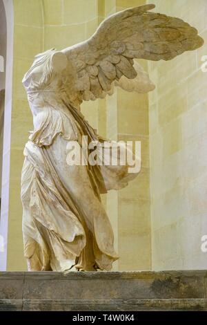 Victoria de Samotracia, escuela rodia del período helenístico, siglo II antes de Cristo, Museo del Louvre, il Museo nacional de Francia, Parigi, Francia,l'Europa occidentale. Foto Stock