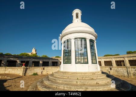 Capilla de San Sebastián, Isla del Lazareto, Illa del Llatzeret, interno del Puerto de Mahón Menorca, isole Baleari, Spagna. Foto Stock