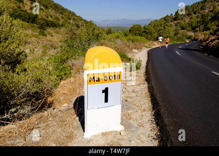 Carretera de randa a Cura, macizo de Randa, Algaida, Maiorca, isole Baleari, Spagna, Europa. Foto Stock