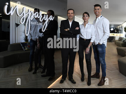 Cristiano Ronaldo e fidanzata Georgina Rodriguez lanciare il loro nuovo business Isparya a Madrid con: Cristiano Ronaldo, Georgina Rodriguez dove: Madrid, Spagna Quando: 18 Mar 2019 Credit: Oscar Gonzalez/WENN.com Foto Stock