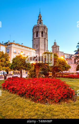 Plaza de la Reina e Micalet torre campanaria, Valencia, Comunidad Valenciana, Spagna Foto Stock