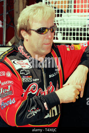 Sterling Marlin sulla strada pit al Daytona International Speedway in circa 2001. Foto Stock