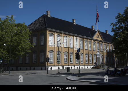 Trondheim è una città moderna nella Norvegia centrale con la perdita dei vecchi edifici in legno come Stiftsgården utilizzato come residenza reale dal 1800. Foto Stock