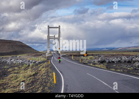 Ponte su Jokulsa a Fjollum fiume sulla strada nazionale numero 1 nell'Islanda Orientale Foto Stock