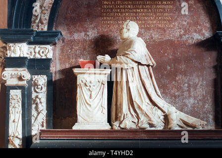 Manierismo olandese tomba monumento del cardinale Andrea Bathory e suo fratello Balthasar costruito 1598 da Willem van den Blocke in stile gotico la chiesa di S. Andrea mi Foto Stock