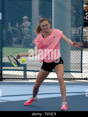 Aliaksandra Sasnovich nella formazione di Fed Cup Semi finale aprile 2019 Showcourt QTC Brisbane Australia Foto Stock