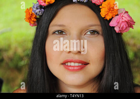 Merida, Venezuela - Agosto 14, 2017: Ritratto di una bellissima indigena ragazza venezuelana. Foto Stock