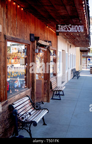 Jakes Wild West Saloon nello storico villaggio di Lone Pine - Lone Pine CA, Stati Uniti d'America - 29 Marzo 2019 Foto Stock