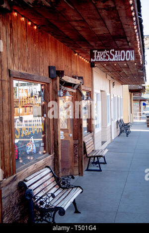 Jakes Wild West Saloon nello storico villaggio di Lone Pine - Lone Pine CA, Stati Uniti d'America - 29 Marzo 2019 Foto Stock