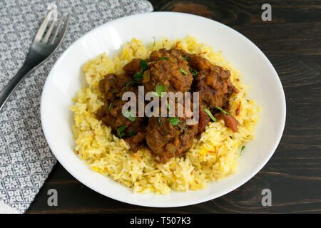 Koftas con riso allo zafferano Foto Stock