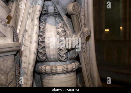 SAINT-DENIS, Francia - 12 Febbraio 2015 : Recumbent statua di Re Luigi XVI in basilica di saint-denis, necropoli di monarchi francesi, febbraio 12 Foto Stock