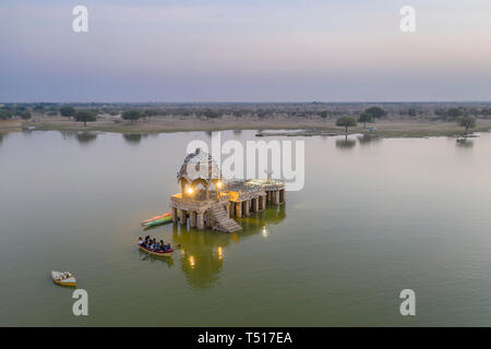 India Rajasthan, Jaisalmer, Gadi Sagar Lago Foto Stock