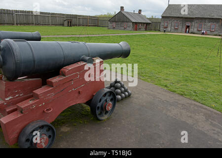 Cannoni, Fort Vancouver National Historic Site, Vancouver, WA, Stati Uniti d'America Foto Stock
