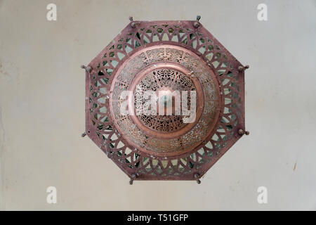 In stile vintage lampada in ottone a Jaipur, India, concetto vintage. Foto Stock